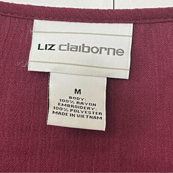 Women’s Liz Claiborne Tunic Style Burgandy Embroidered Top. Size Medium. - Picture 5 of 12